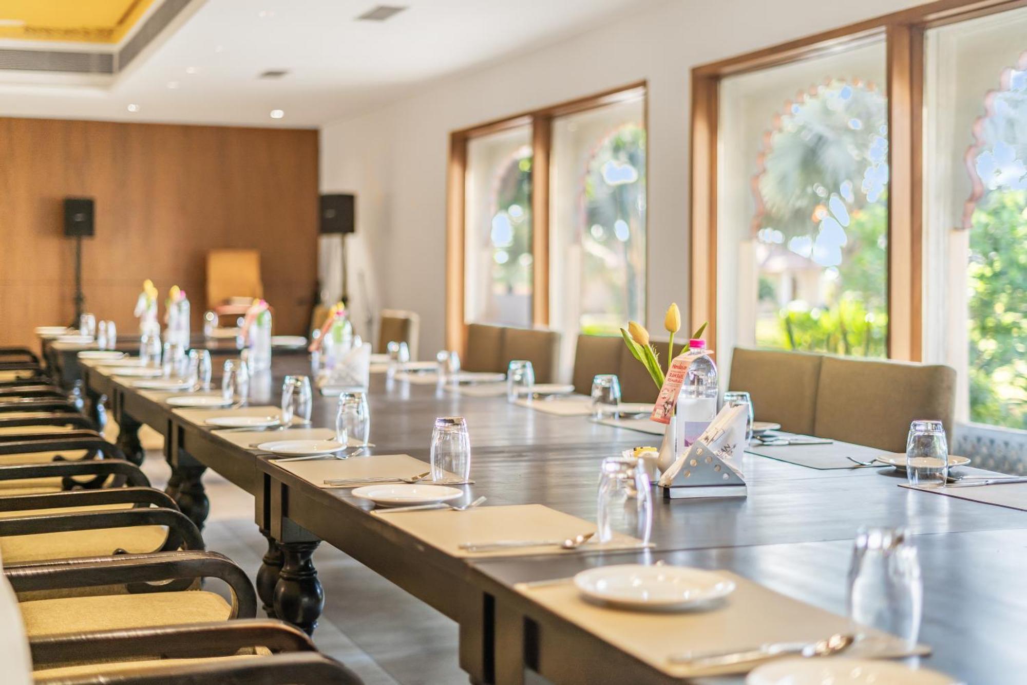 Gāndhīdhām Holiday Resort & Spa A Unit Of S Poddar Group מראה חיצוני תמונה
