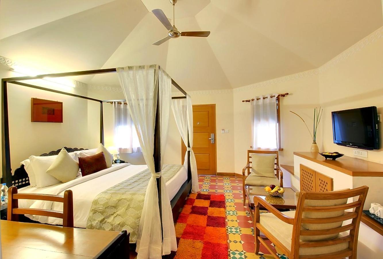 Gāndhīdhām Holiday Resort & Spa A Unit Of S Poddar Group מראה חיצוני תמונה